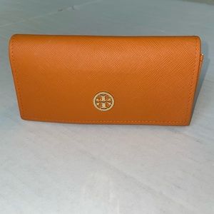 EUC Tory Burch sunglasses case, orange with gold emblem